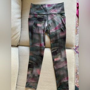 Athleta Salutation Crop Leggings